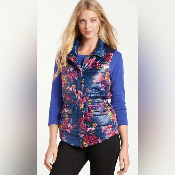TOMMY BAHAMA women’s floral puffer vest Size M/M - Picture 1 of 8